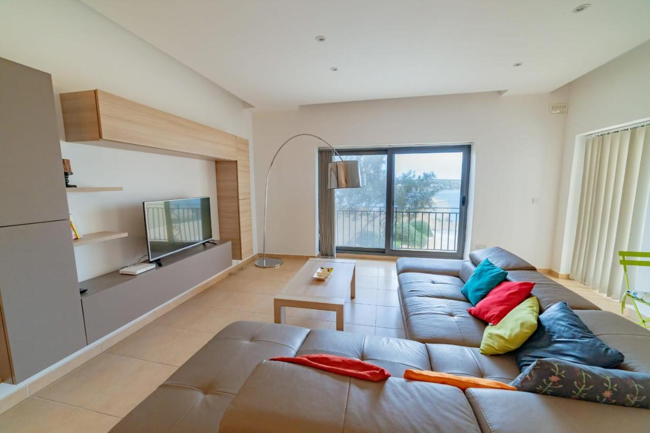 Luxury Seaview & Pool-hosted By Sweetstay Apartment